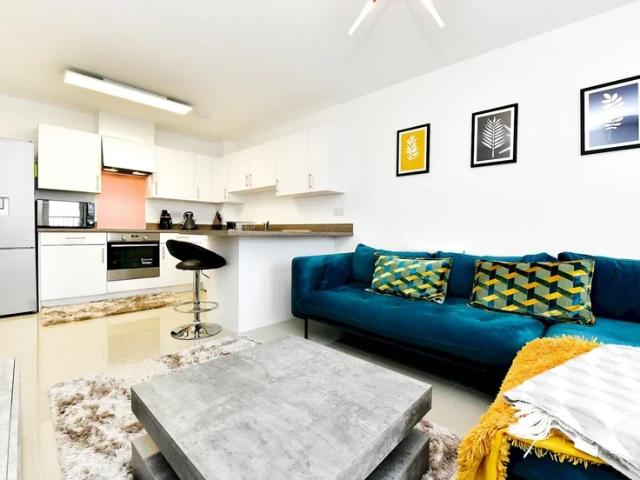 Apartment at Church Road, Cardiff