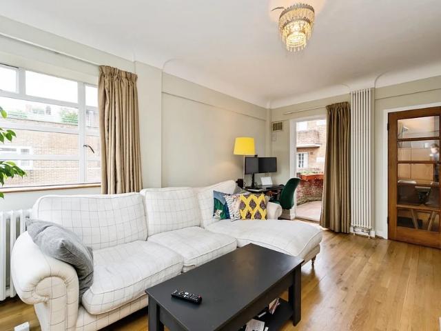 Apartment at Church Road, Greater London