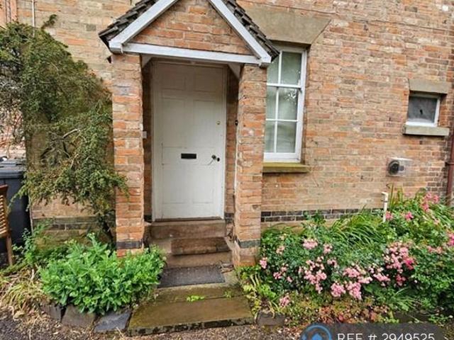Apartment at Church Road, Warwick