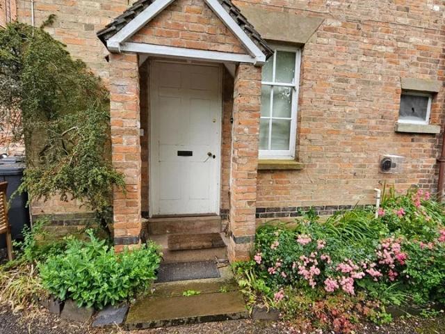 Apartment at Church Road, Warwick