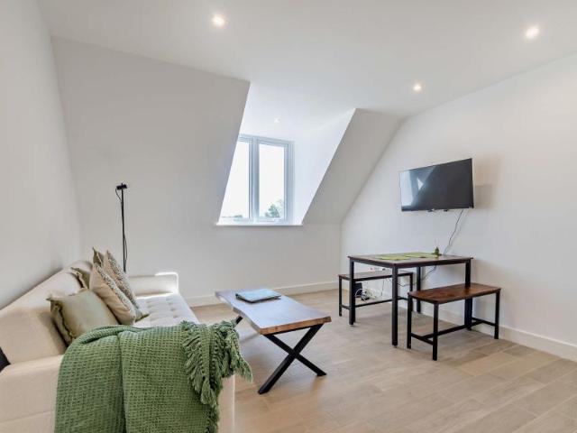 Apartment at Church Street, Three Rivers