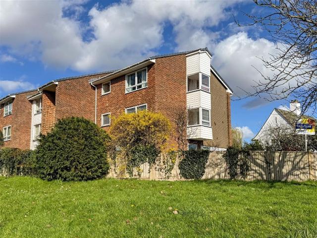Apartment at Church Street, Arun