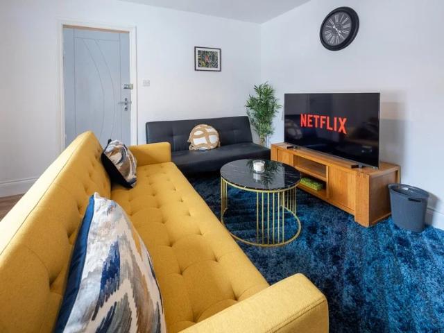 Apartment at Church Street, Highbridge
