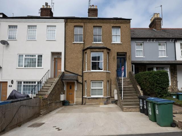 Apartment at Chalk Hill, Watford