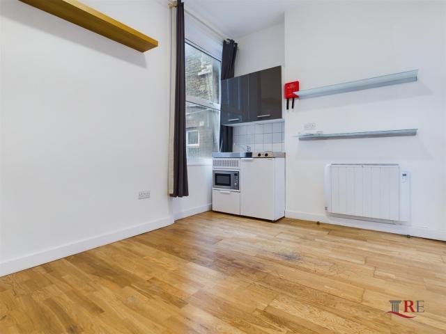 Apartment at Chamberlayne Road, Greater London