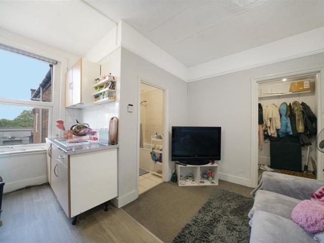 Apartment at Chamberlayne Road, Greater London