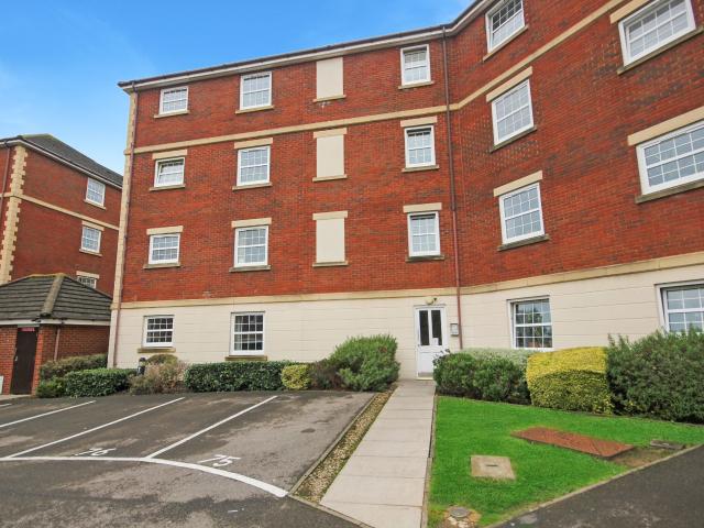 Apartment at Champs Sur Marne, Bristol