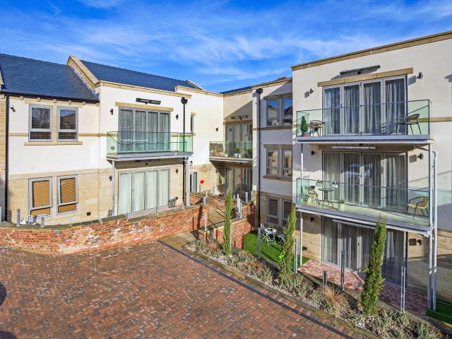 Apartment at Chantry Drive, Bradford