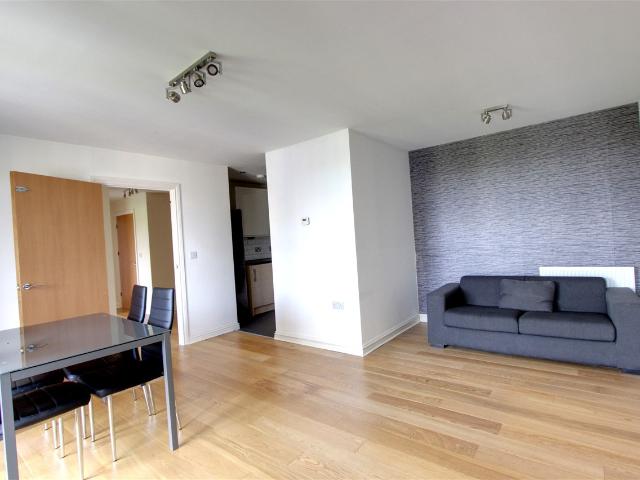 apartment at Charcot Road, Colinale, London, NW9 5ZE