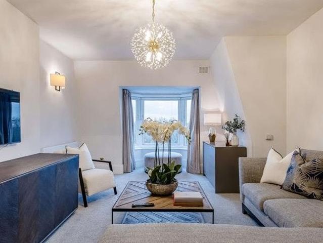 Apartment at Charing Cross, City of Westminster
