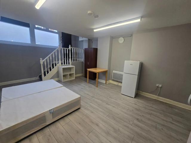 Apartment at Charlton Church Lane, Greater London