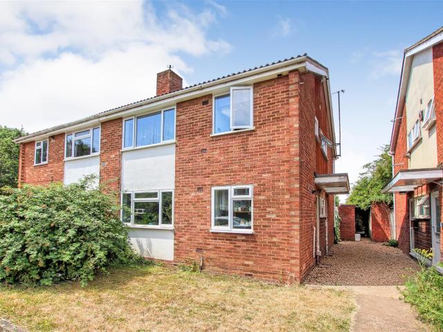 Apartment at Chatsworth Avenue, Cambridge