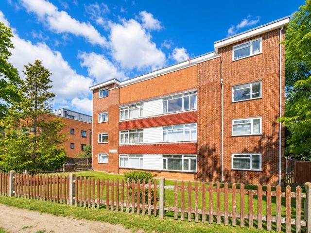 Apartment at Cheam Road, Epsom and Ewell