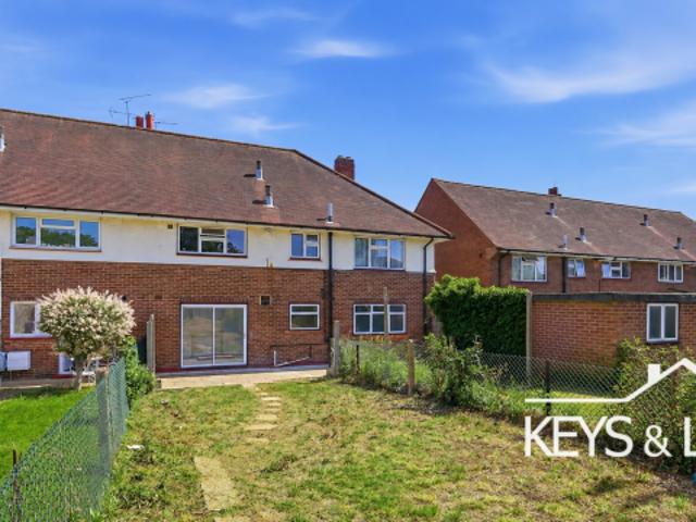 Apartment at Chelmsford Avenue, London