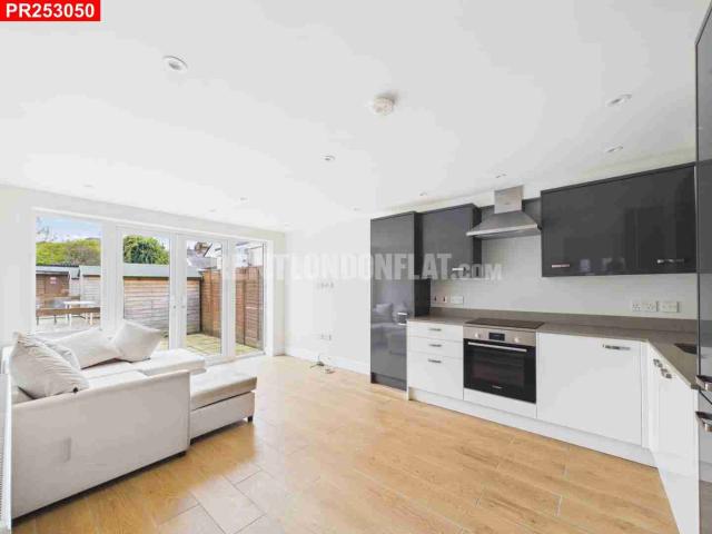 Apartment at Chertsey Road, Surrey Heath