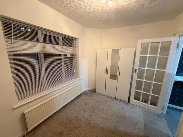 Apartment at Chingford Mount Road, Greater London