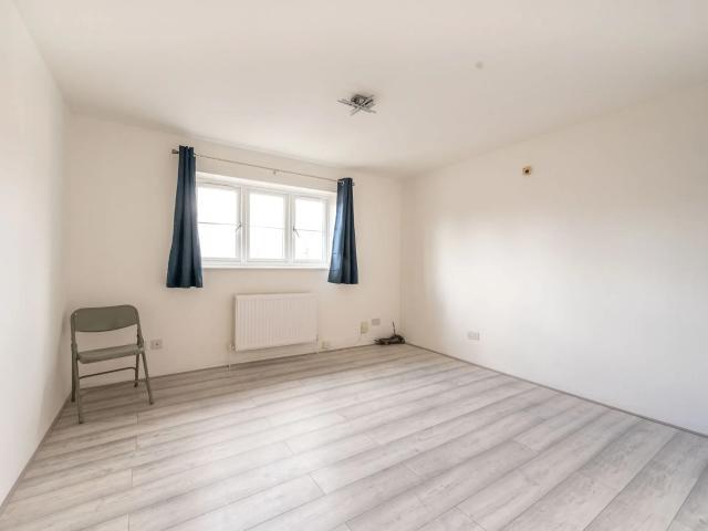 Apartment at Chobham Road, Greater London