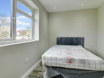apartment, at Christchurch Avenue, Harrow, HA3, United Kingdom