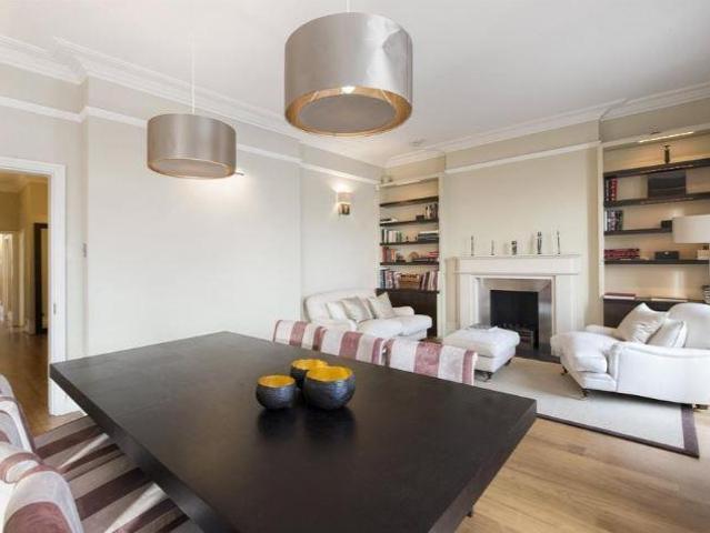 Apartment at Circus Road, City of Westminster