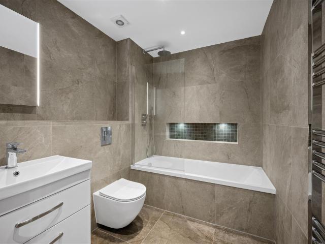 Apartment at Cirencester Way, Swindon