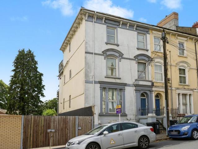 Apartment at Clytha Square, Newport