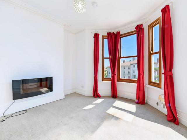 Apartment at Clytha Square, Newport