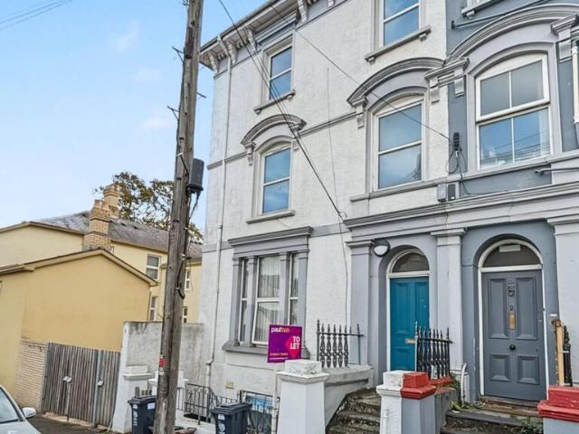 Apartment at Clytha Square, Newport