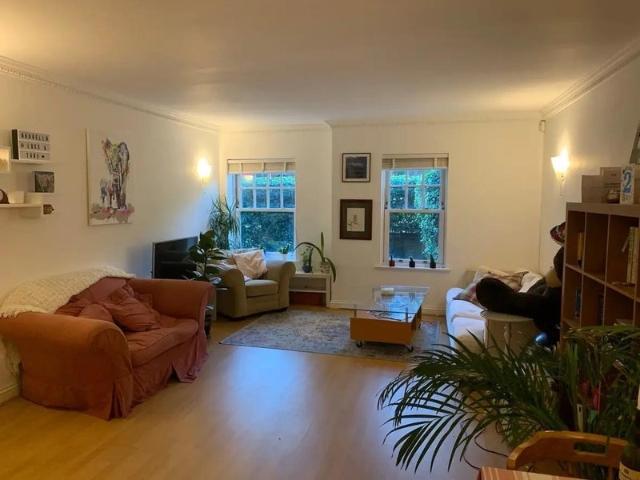 Apartment at Clapham Park Road, Greater London
