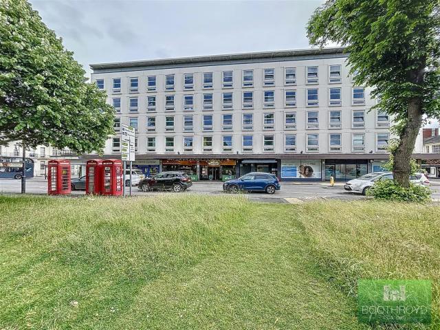 Apartment at Clarendon Avenue, Royal Leamington Spa