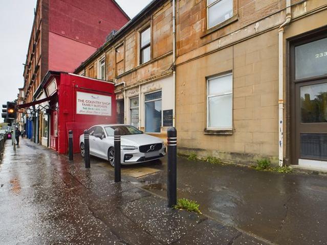 Apartment at Clarkston Road, Glasgow