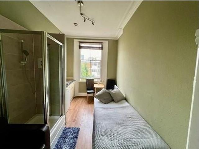Apartment at Claverton Street, City of Westminster