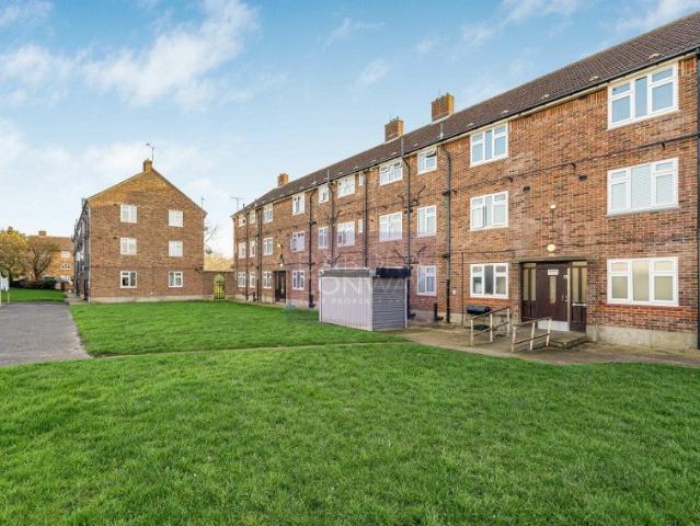 Apartment at Claybury Broadway, Greater London