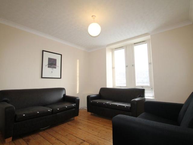 Apartment at Cleghorn Street, Dundee