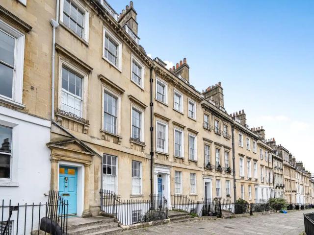 Apartment at Cleveland Place, Bath