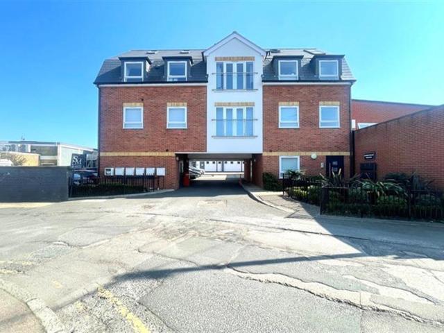 Apartment at Clifton Road, Epping Forest