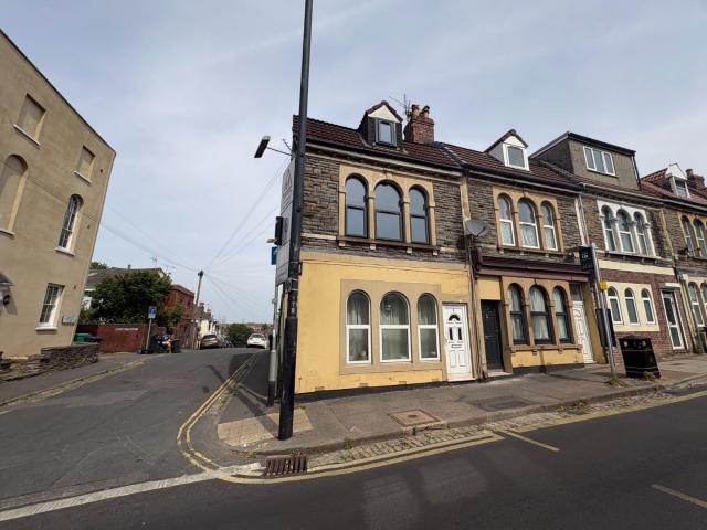 Apartment at Clouds Hill Avenue, Bristol