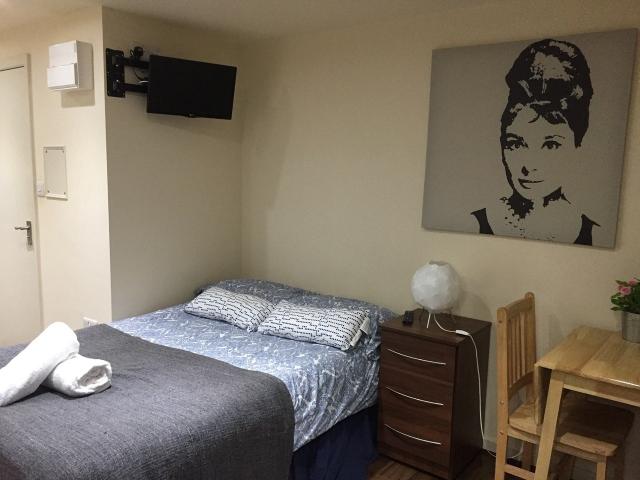 Apartment at Cranhurst Road, Greater London