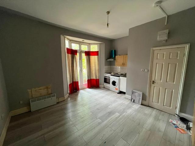 Apartment at Cranley Gardens, Greater London