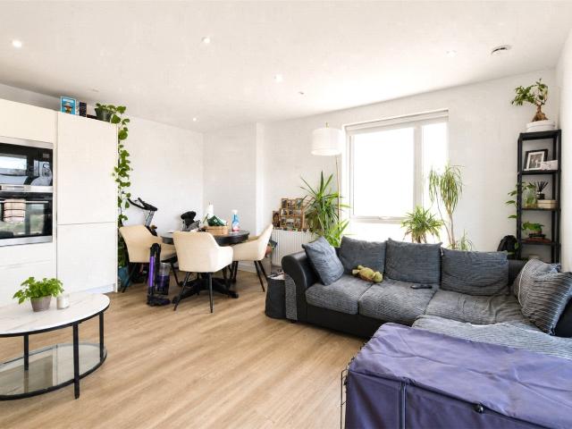 Apartment at Creekside, Greater London