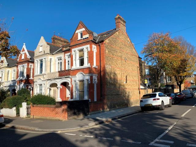 Apartment at Crescent Lane, Greater London