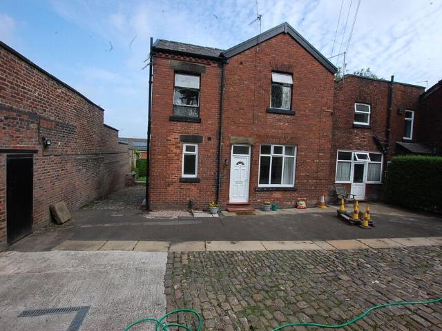 Apartment at Crescent Road, Tameside