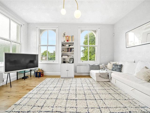 Apartment at Crescent Wood Road, Greater London