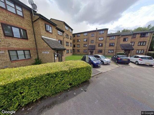 Apartment at Crest Avenue, Grays