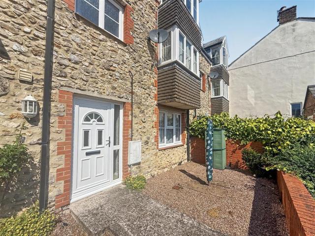Apartment at Crimchard, Chard