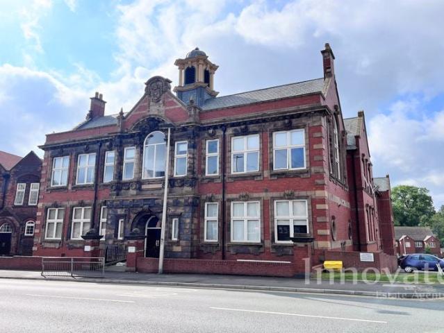 Apartment at Crocketts Lane, Sandwell