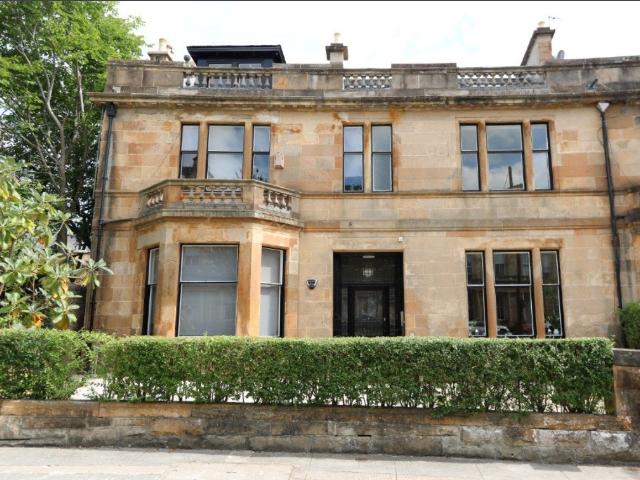 Apartment at Crown Road North, Glasgow