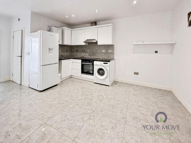 Apartment at Croydon Road, Greater London