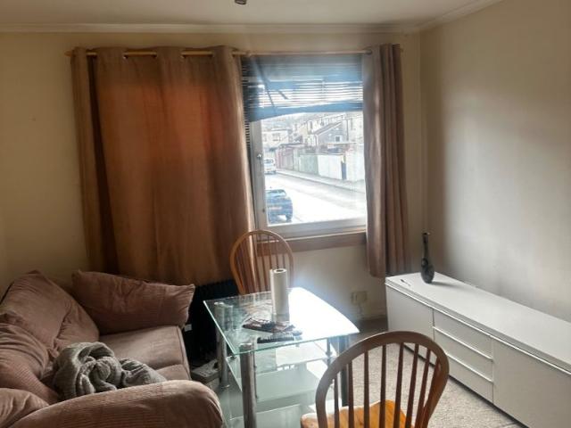 Apartment at Cullen Drive, Leslie