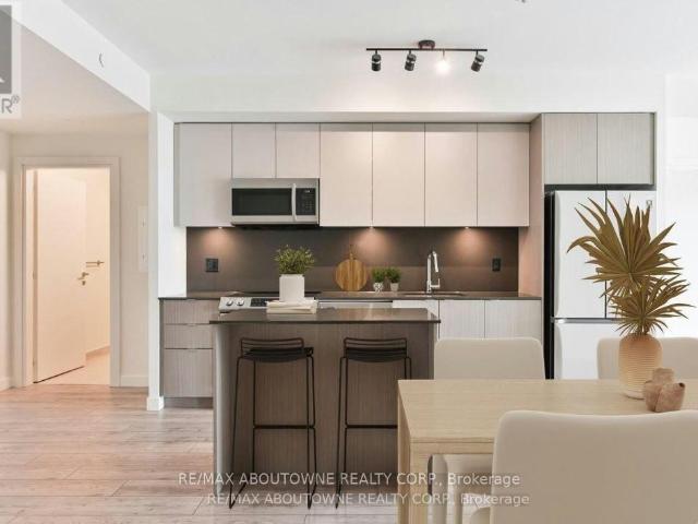 apartment at A01208 125 BRONTE ROAD, Oakville, Ontario, L6L3C1