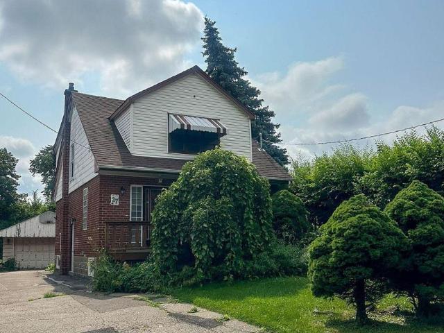 apartment at A122 27 MILLEN AVENUE, Hamilton, Ontario, L9A2T5